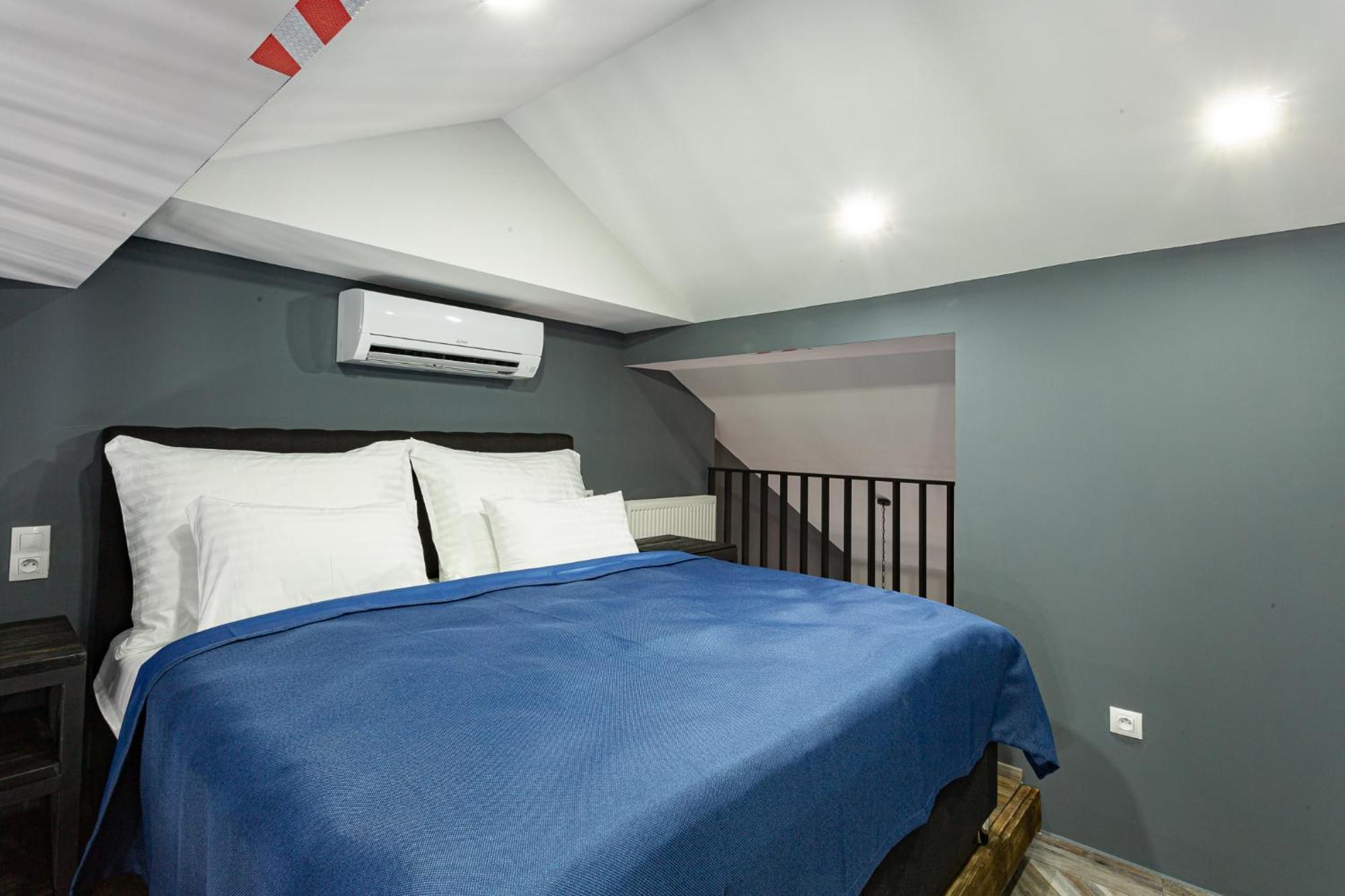 Residence Iron Cube Карлови Вари Екстериор снимка