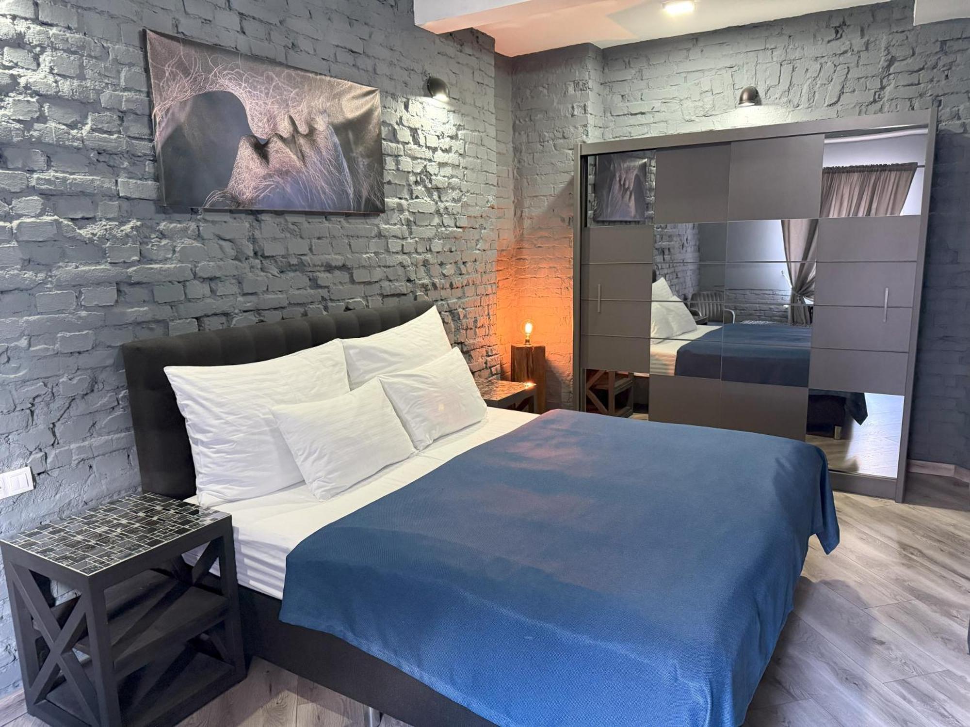 Residence Iron Cube Карлови Вари Екстериор снимка