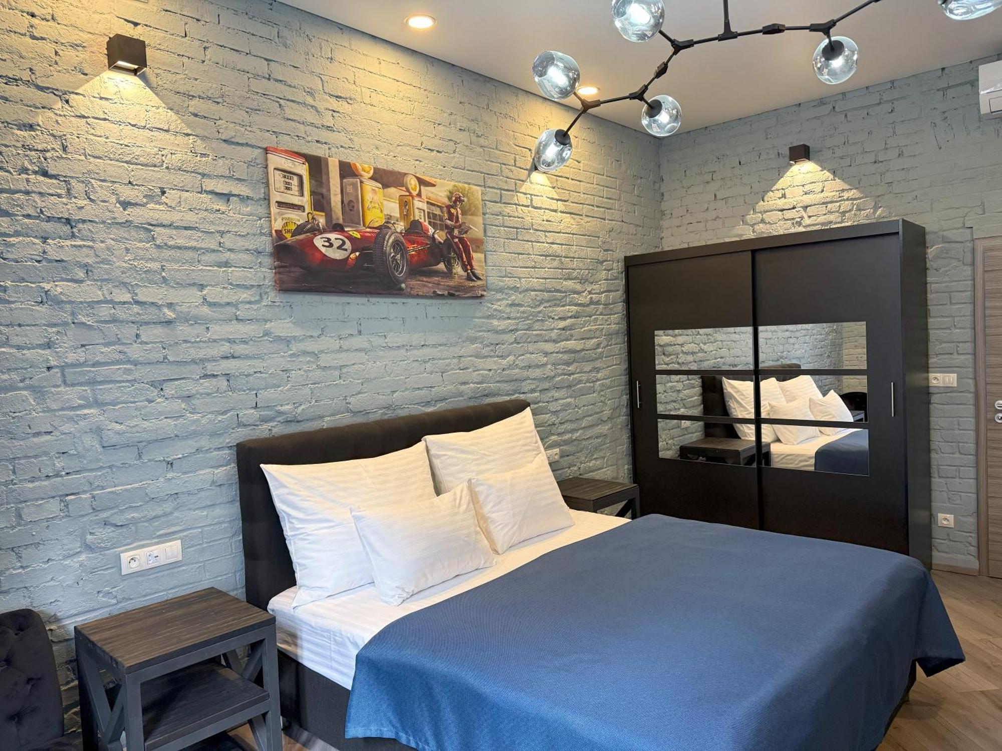 Residence Iron Cube Карлови Вари Екстериор снимка