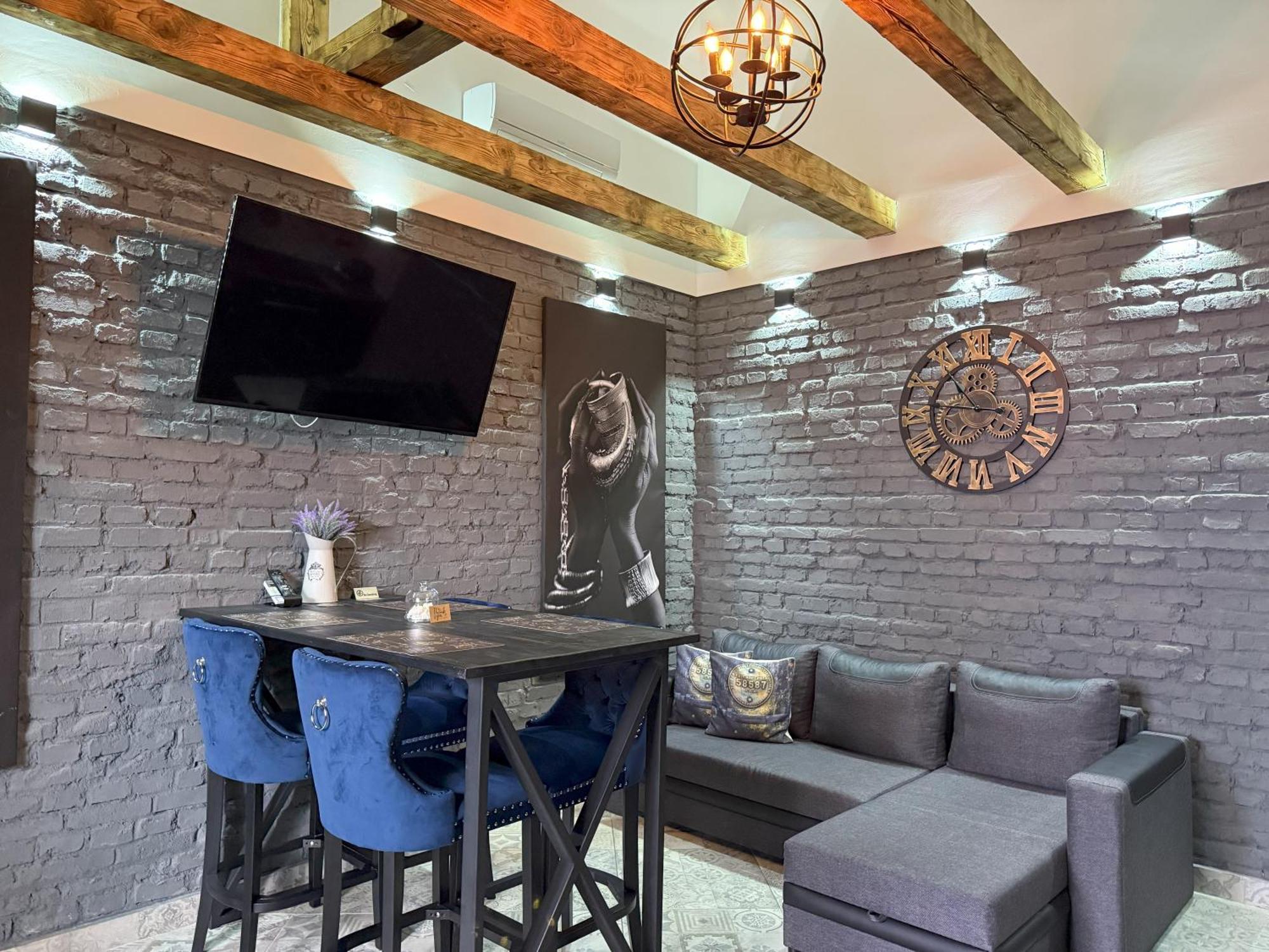 Residence Iron Cube Карлови Вари Екстериор снимка